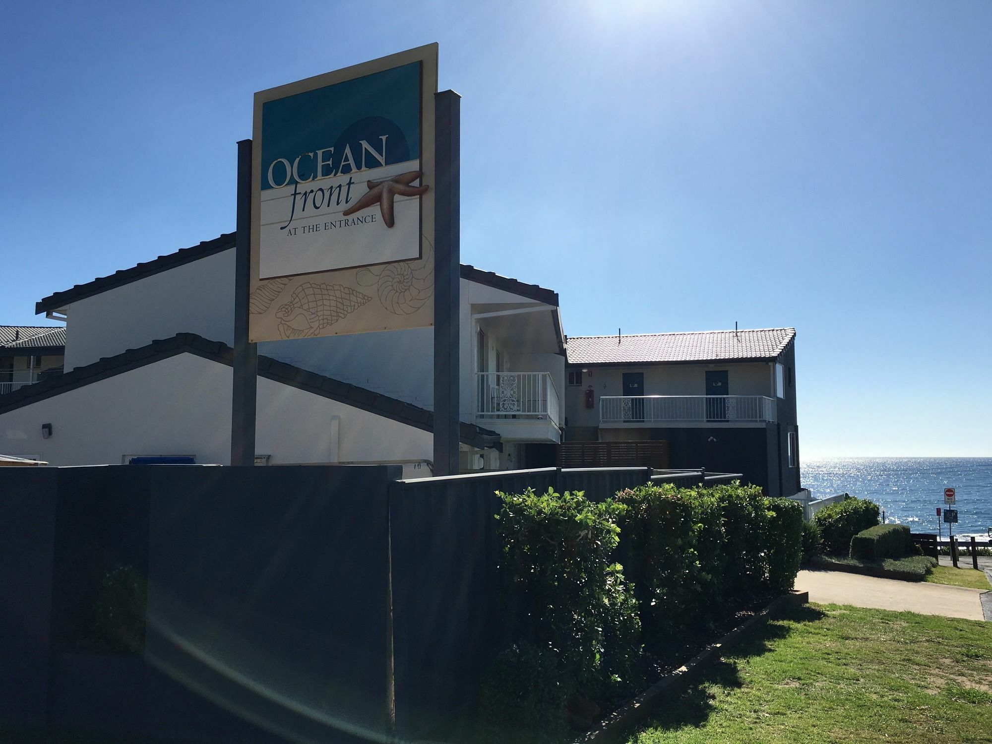 Ocean Front Motel Entrance Eksteriør billede
